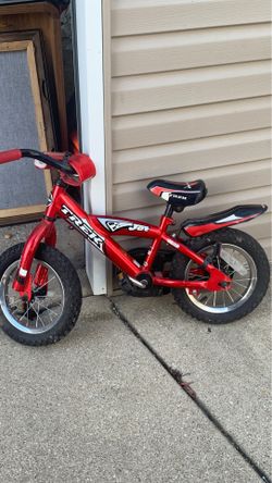 Trek small bike missing training wheels