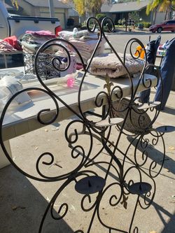 Iron candle holder