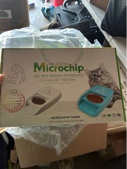 Pet feeder