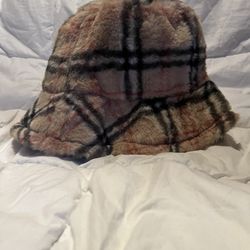 burberry pattern fuzzy bucket hat