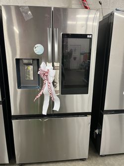 Samsung FamilyHub Refrigerator 