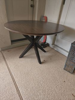 Table 45" diameter