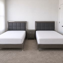 USED TWIN BED SET – 2 BEDS + NIGHTSTAND