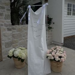 Stand/Arch For Welcome Sign