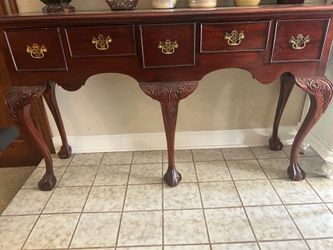 Solid Wood Queen Anne Style Console Table / Sideboard