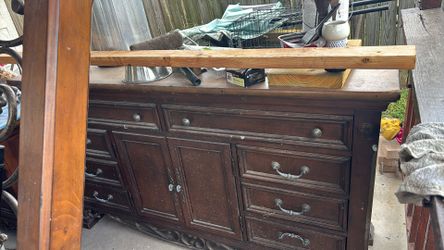 Dresser For Sale 50 Pick Up Only 