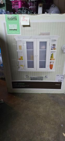 Wall cabinet