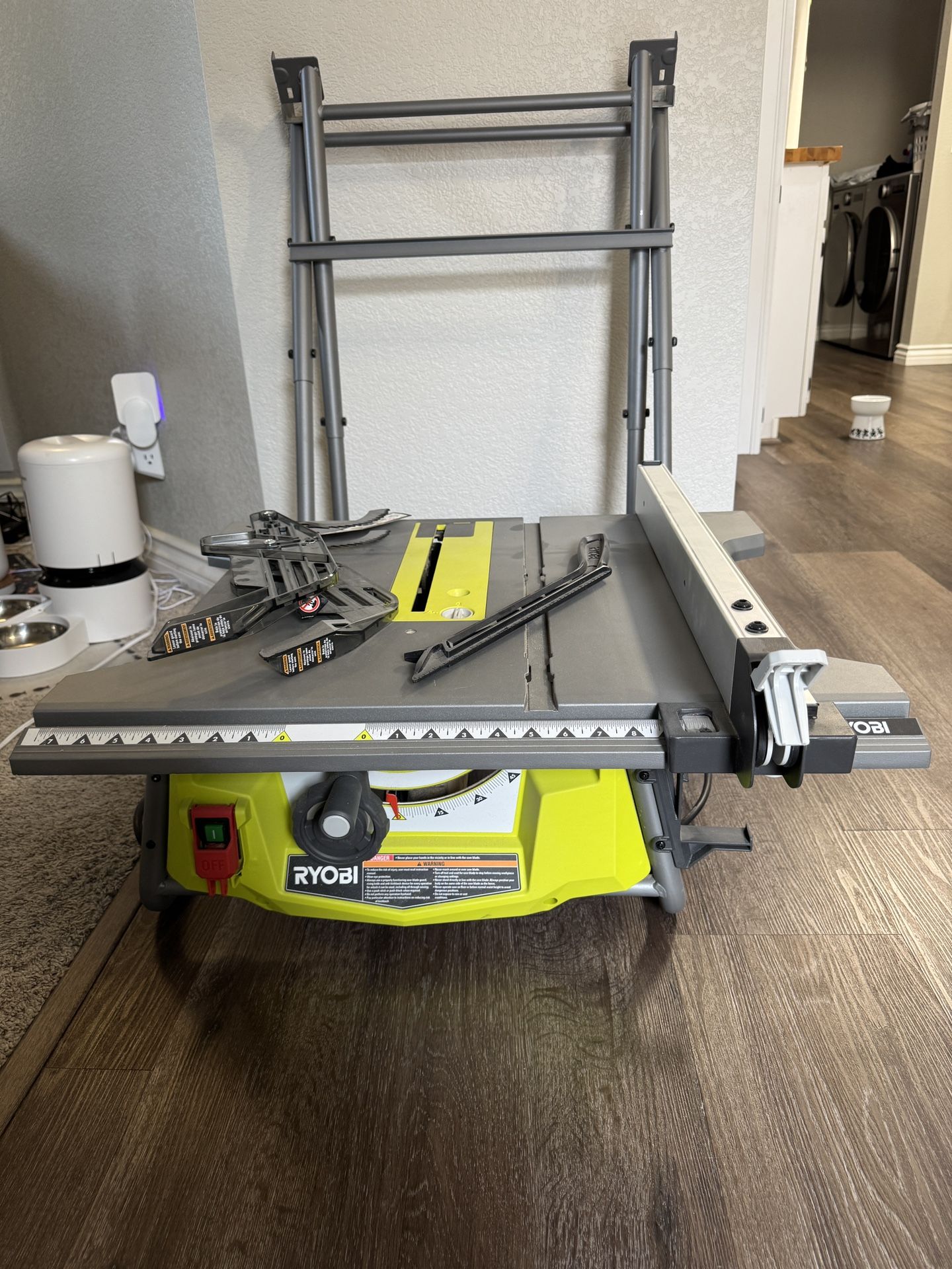 Table Saw with Folding Stand (15 Amp 10 In.)