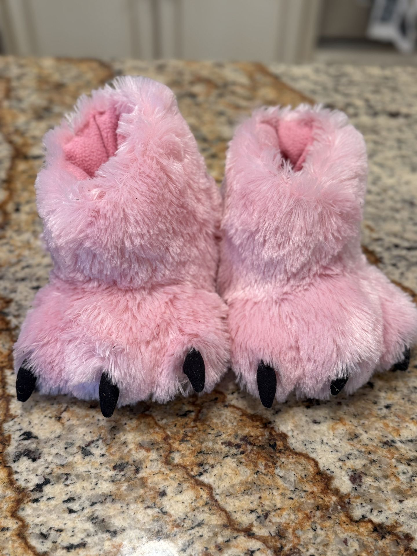 Black Bear Diner Pink Bear Slippers S 9-11c 