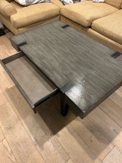 FREE WOOD COFFEE TABLE