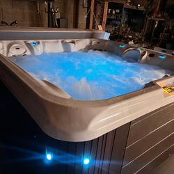 Strong Spas Hot Tub