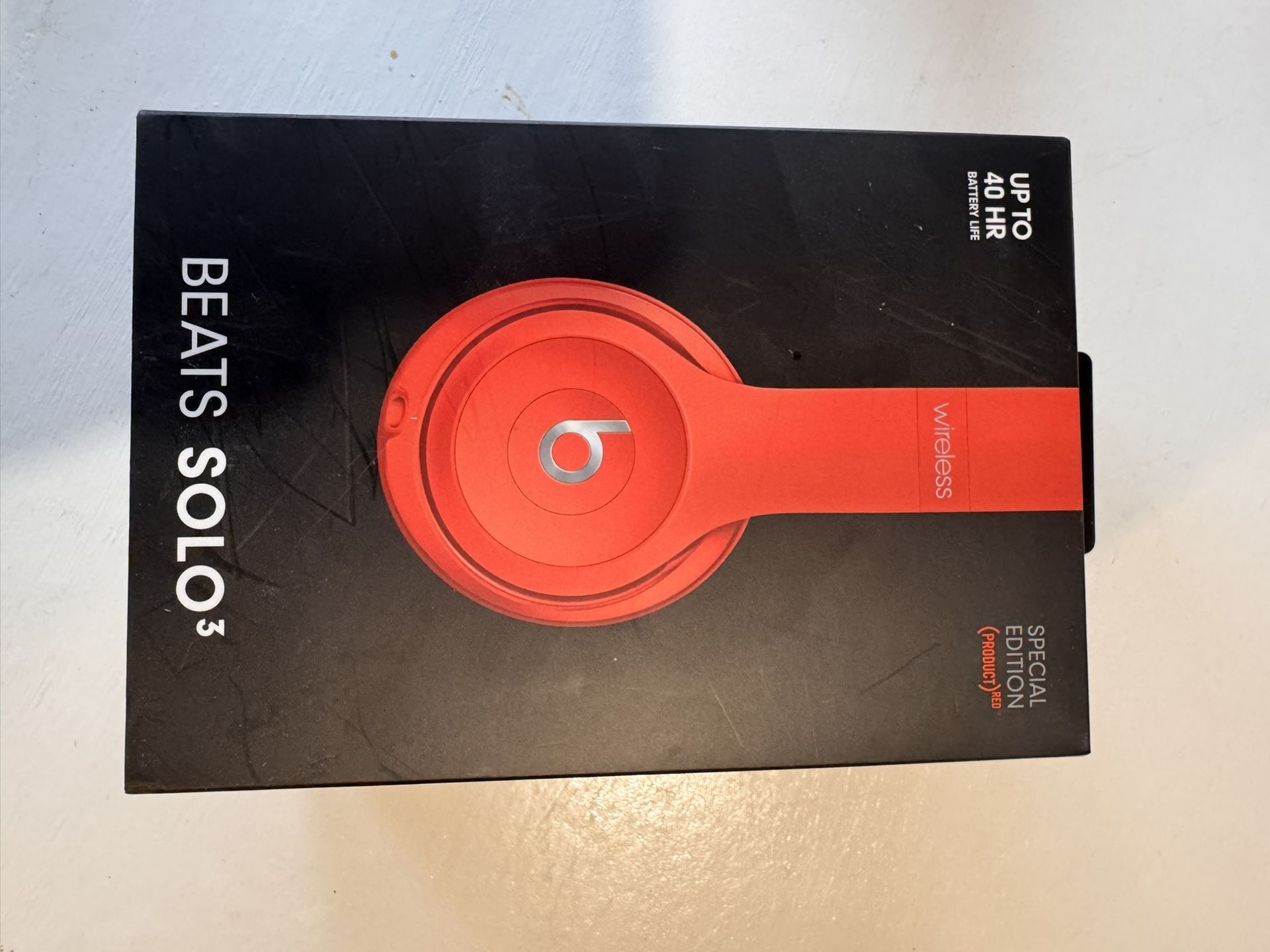 Beats Solo3 Wireless On-Ear Headphones, Class 1 Bluetooth, Red Apple W1 Headphone Chip, 40 Hours of Listening Time, Built-in Microphone