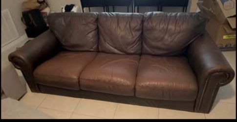 Brown Leather 3-Seater Couch – Priced to Sell
