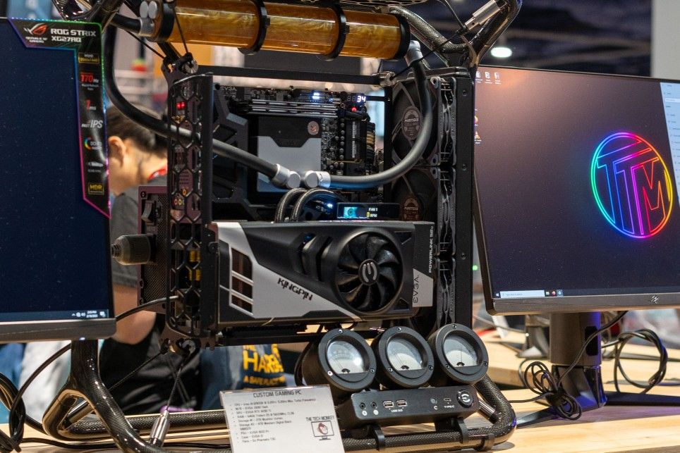 EVGA E1 - Custom Loop Gaming PC
