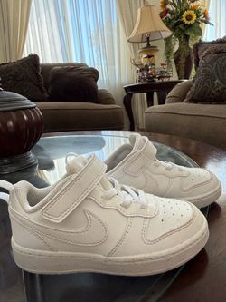 Boys Nike 9c