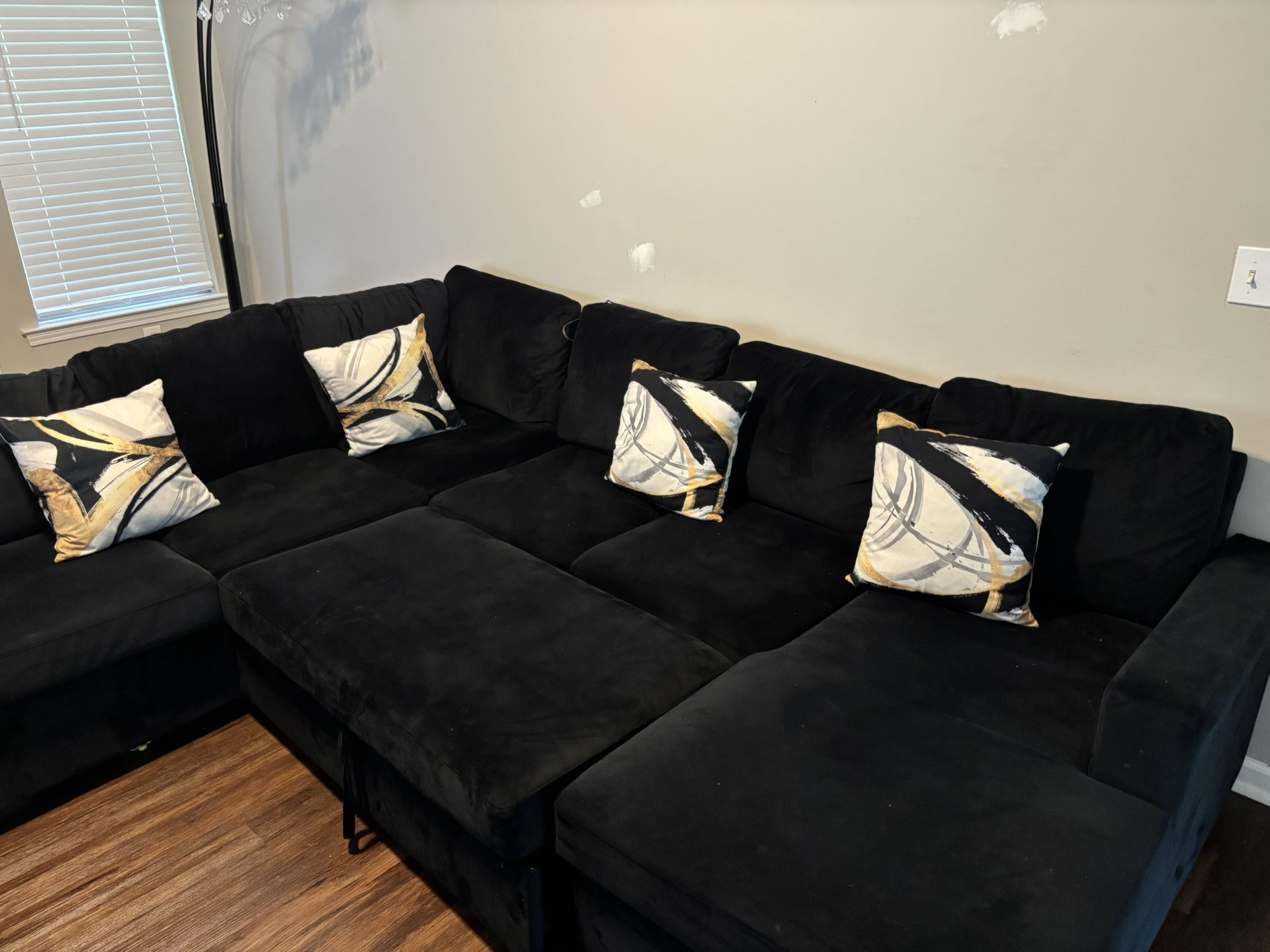 Velvet Living Room Black Sectional/ Sofa  With Lamp