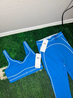 Alo Yoga Sports Bra and Leggings Set