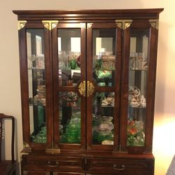 Oregon.. Zip 97230  Vintage Antique Hutch, Mahogany two piece Hutch it’s in Gresham OR. Measurements listed below.
