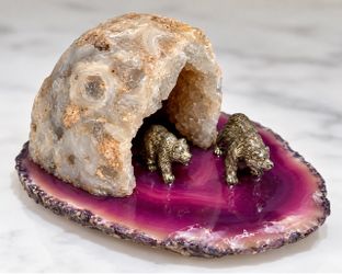 Vintage Style Purple Agate Slice Bear Cave Miniature Figurine Stone Decor