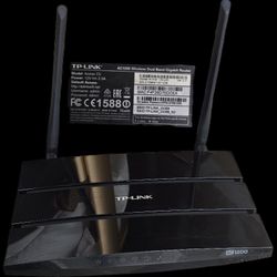 TP-Link Archer C5 AC1200 Wireless Dual Band Gigabit Router