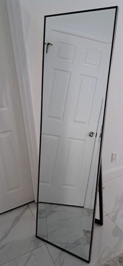 Flow standing mirror