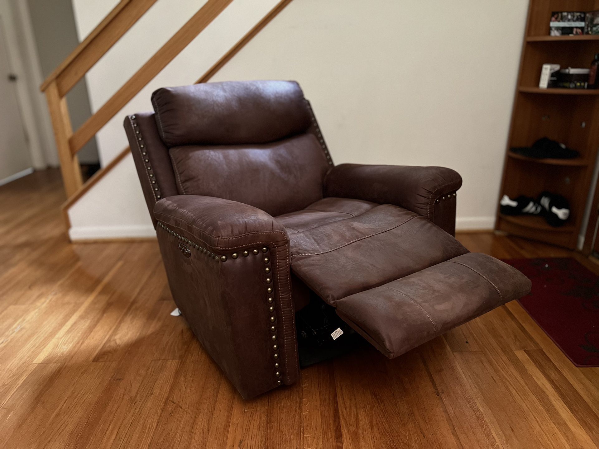 SUEDE LEATHER POWER LUXURY RECLINER