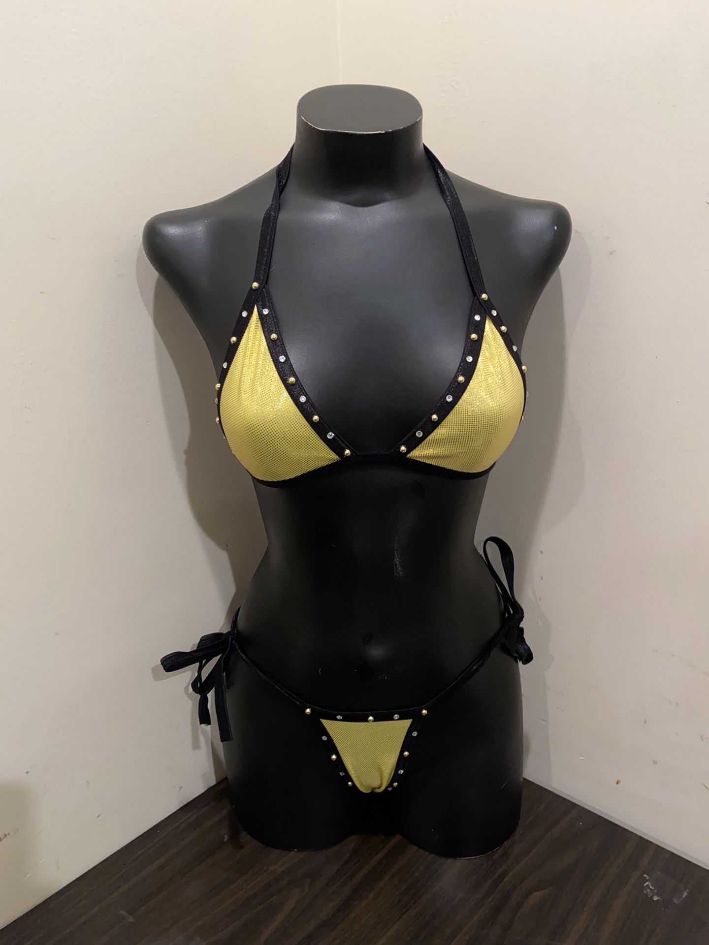 Stripper Clothes/Exotic Dance Wear-Yellow