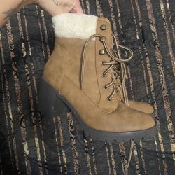 Report Size 8 Ankle Boots With Fur 