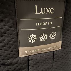 The DreamCloud Premier Rest, Twin XL, Like New, Perfect Condition