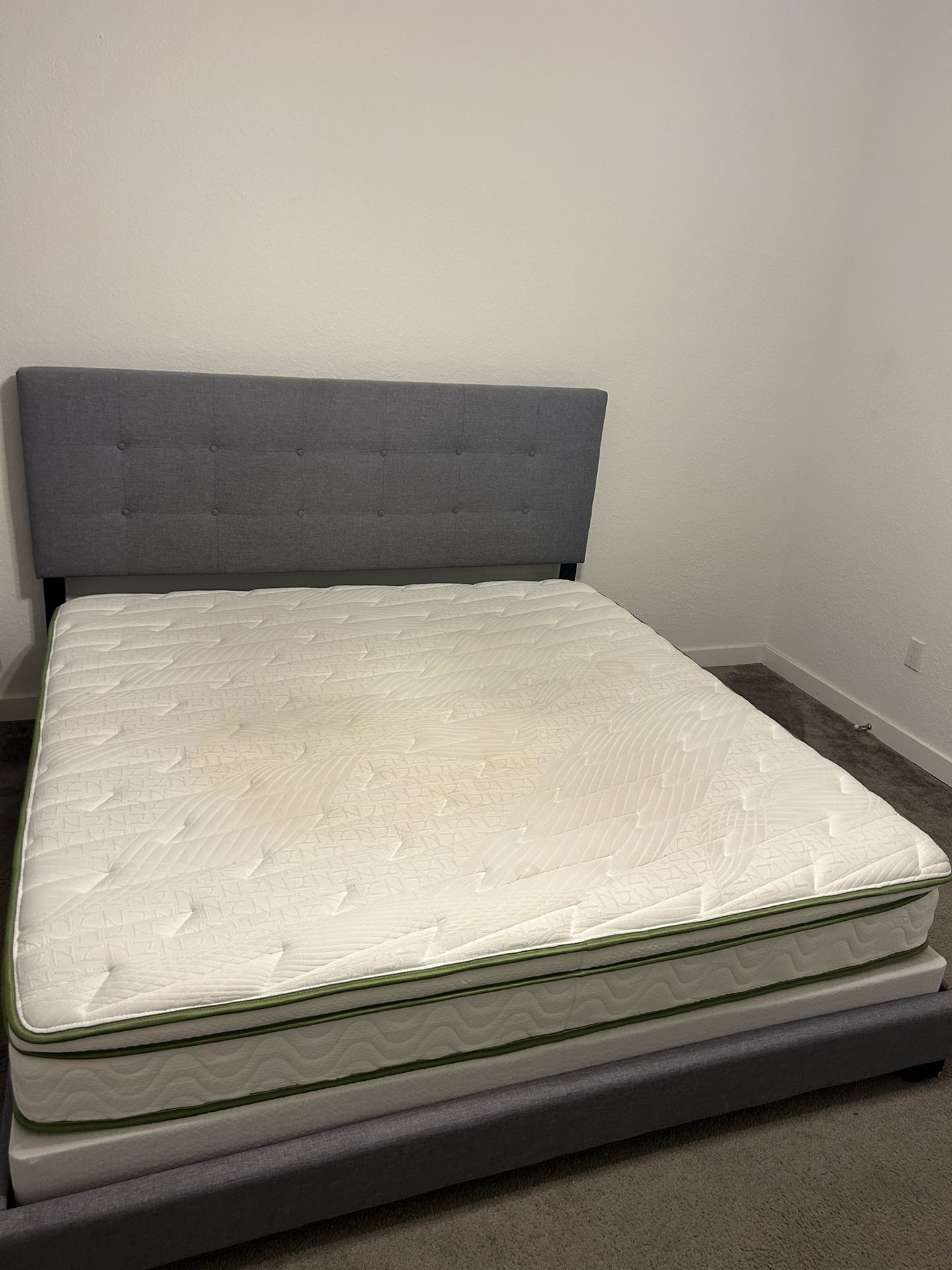 Novilla King Size Mattress & Box Spring