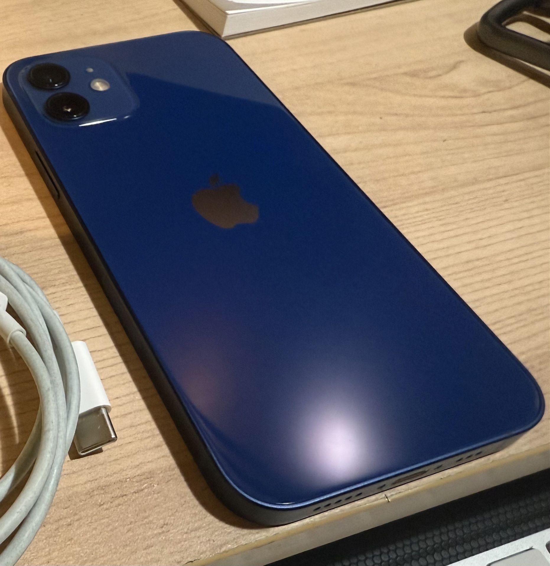 BLUE (UNLOCKED) IPHONE 12