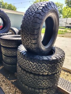 LT275/70/18 BFGOODRICH
