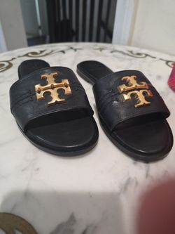 Black slide sandal