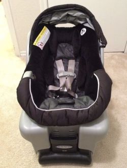 GRACO Baby Car Seat with base