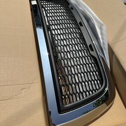 2018-2010 Dodge Ram 2(contact info removed) Style Chrome/Matte Black W/Lights