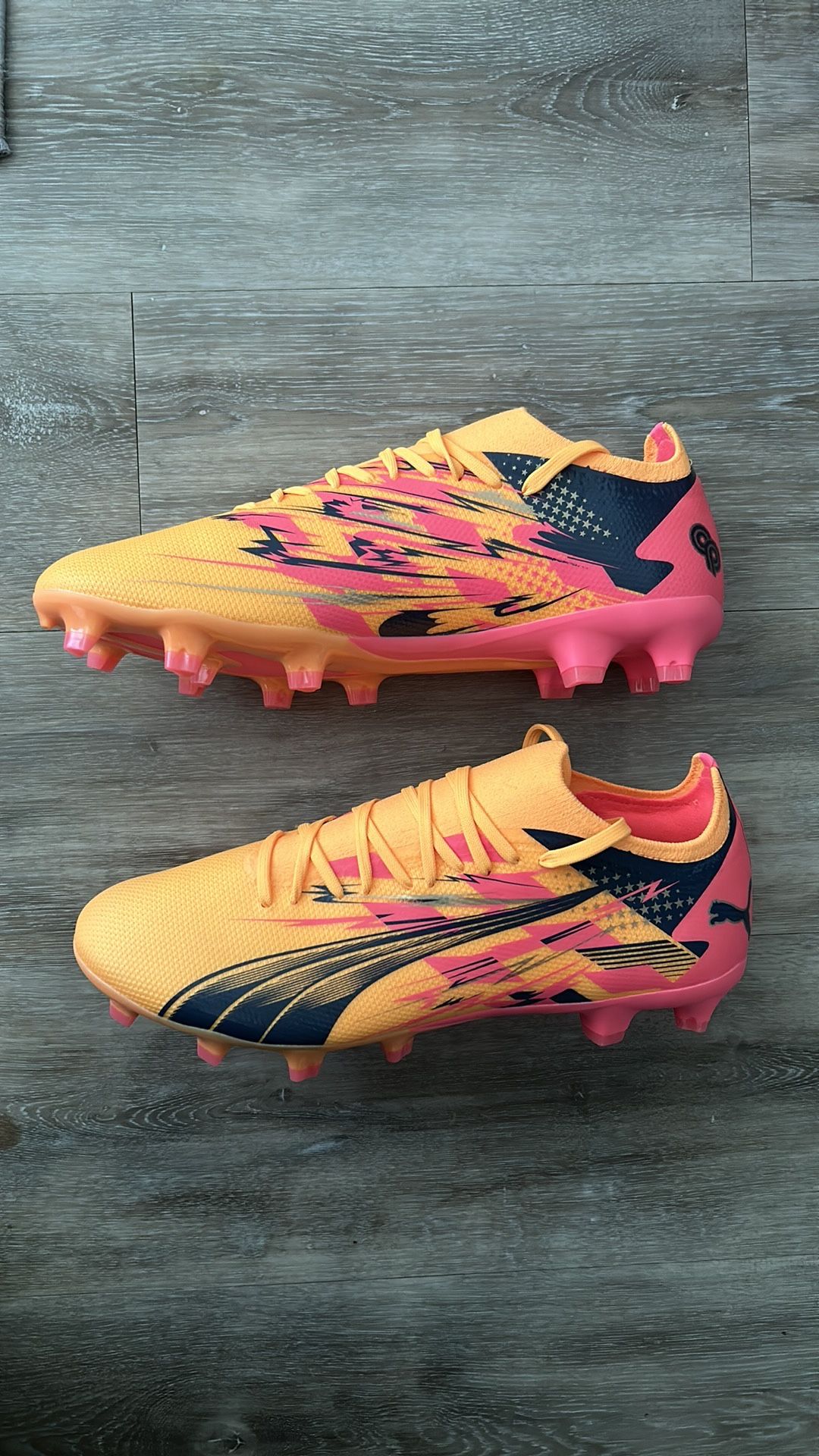 Men soccer cleats