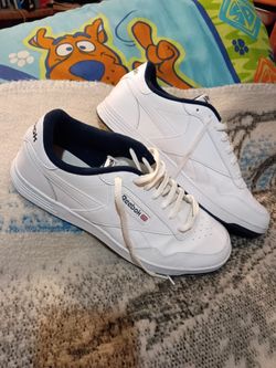 Sz 11 Men's Reebok New
