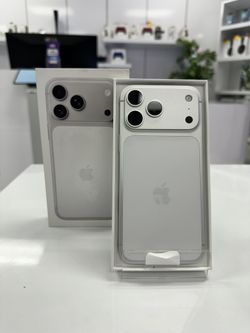 iPhone 17 Pro Max 256GB Unlocked (Financing Available)