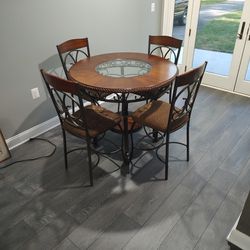 Ashley Glambey Bar Height Round  Table And Four Chairs