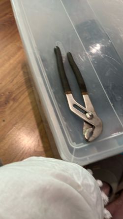 Pliers