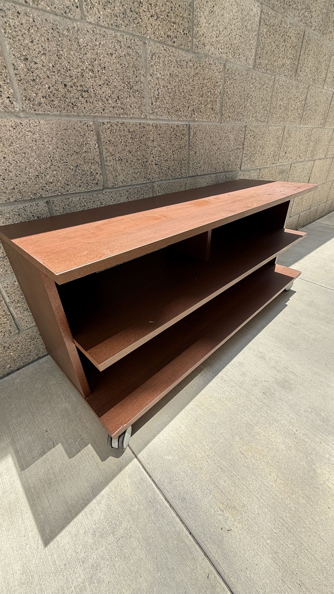 Cabinet/cabinet with storage drawers on wheels