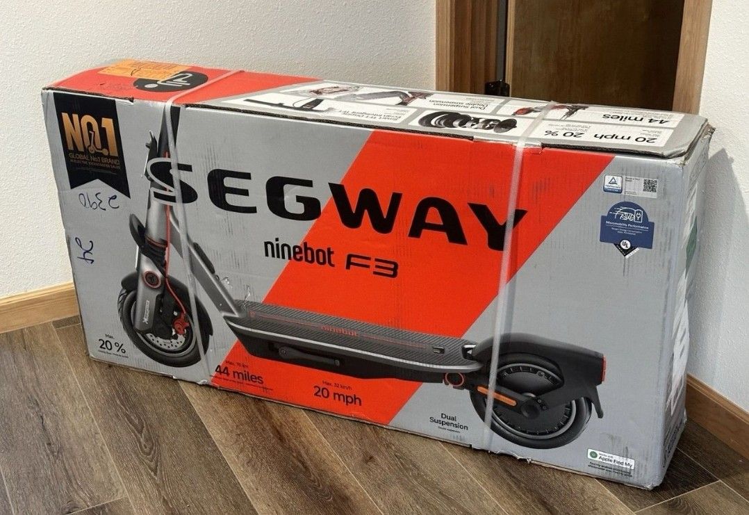 Segway F3 electric scooter 44 mile range and 20mph w/10” self sealing tubeless