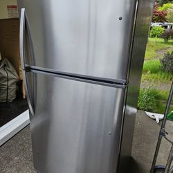 Kenmore Top-Freezer Refrigerator and 21 Cubic Ft. Total Capacity, Stainless Steel