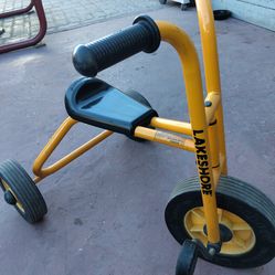 Triciclos fuertes y duraderos por solo $70.por cada uno su precio regular es de $249. Plus tax