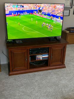 TV Stand  - Excellent Condition
