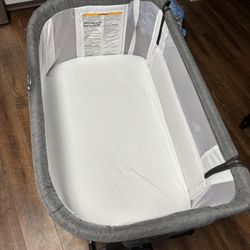 Baby Delight Bedside Bassinet