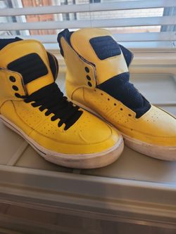 Mens Tennis shoes Size 10.5