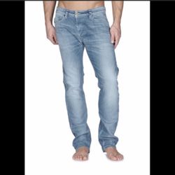DIESEL DARRON Regular Slim-Tapered jeans Wash 0807S Stretch  size W34 x L32.  Waist.  36" (18" across laying flat) Inseam length. 32" Front rise. 10" 