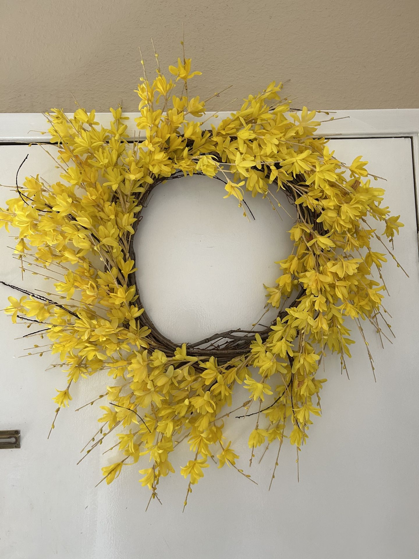 Yellow Indoor /Outdoor Wreath