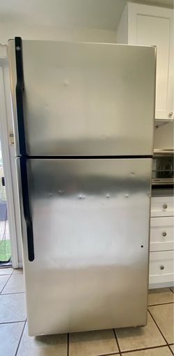 GE Refrigerator